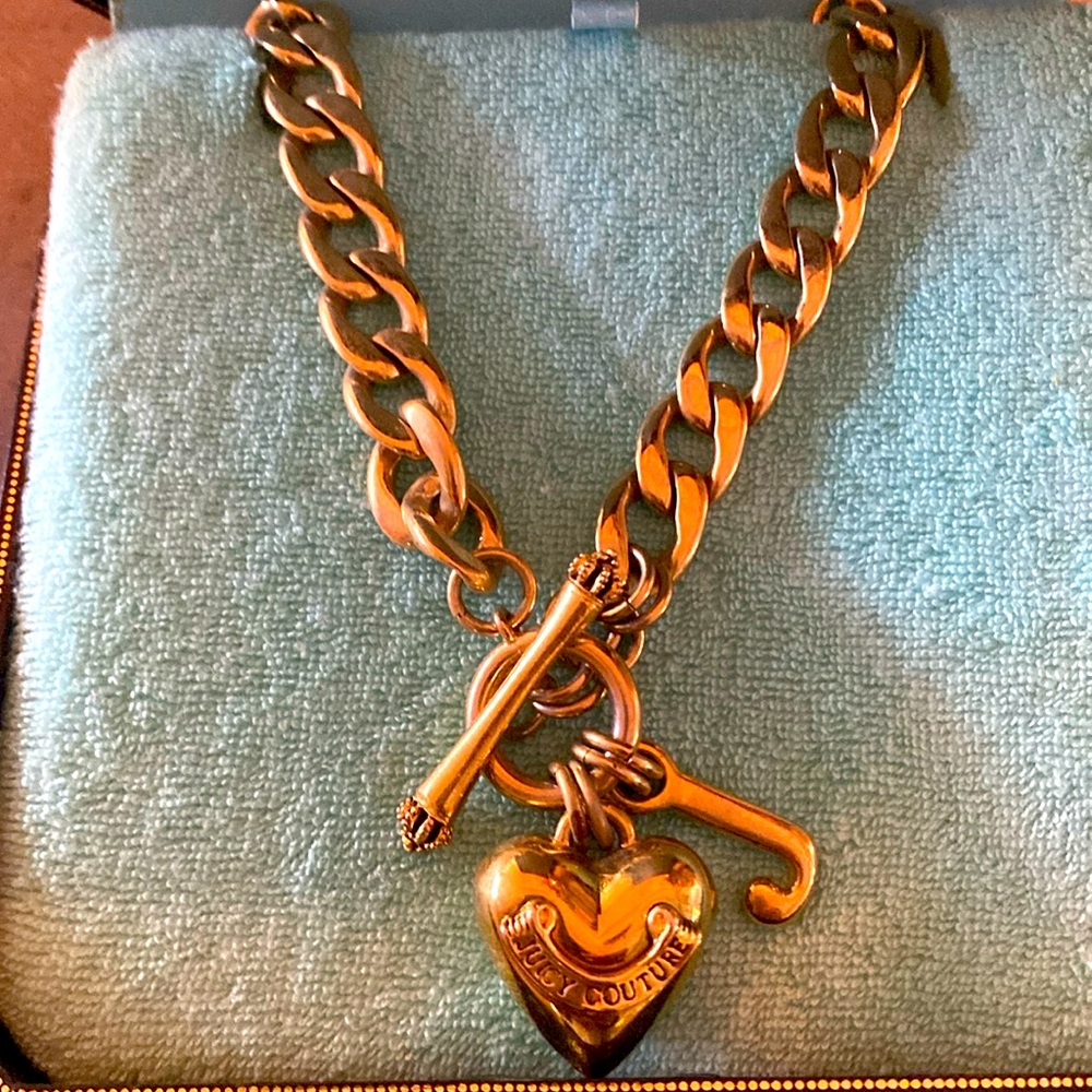 Juicy Couture chunky heart necklace